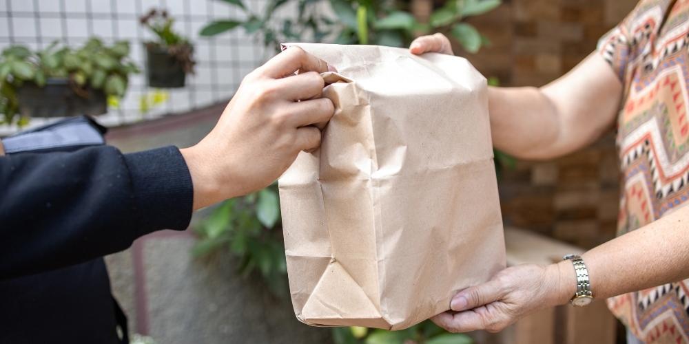 Delivery of lighting products