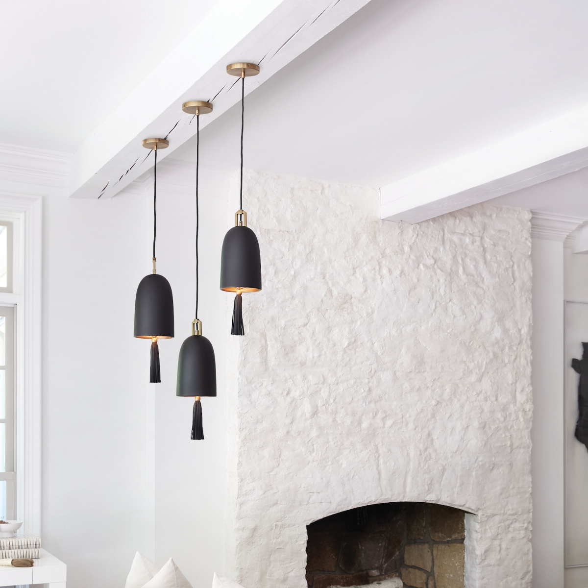 3 pendant lights of different heights